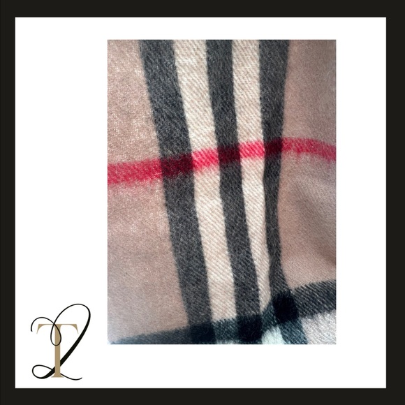 Authentic Burberry 100% Cashmere Scarf - Large Camel Check - Picture 2 of 3